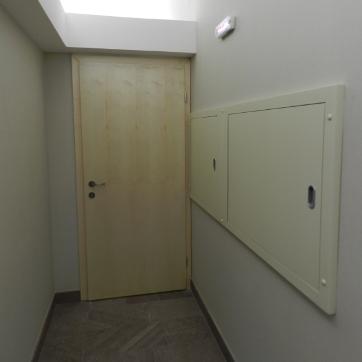 Ferestre si usi din lemn stratificat